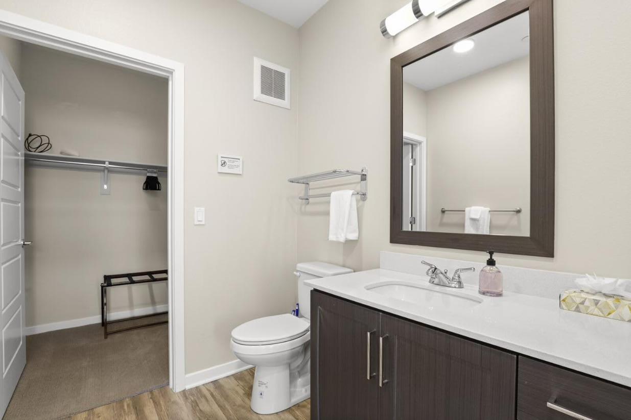 Paradise Cozysuites Under The Palms With Jacuzzi 18 Phoenix Exterior photo
